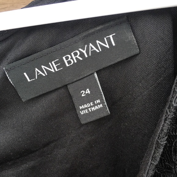 Lacy black dress - Picture 4 of 5